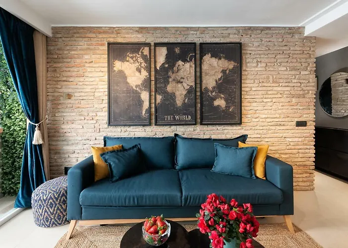 Апартаменти First Line