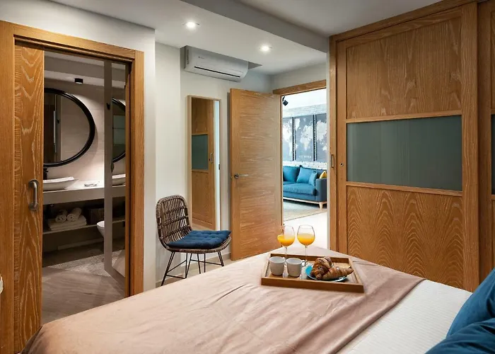 First Line マルベーリャ