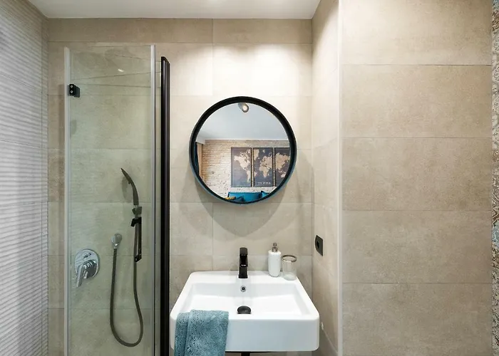 First Line アパート *